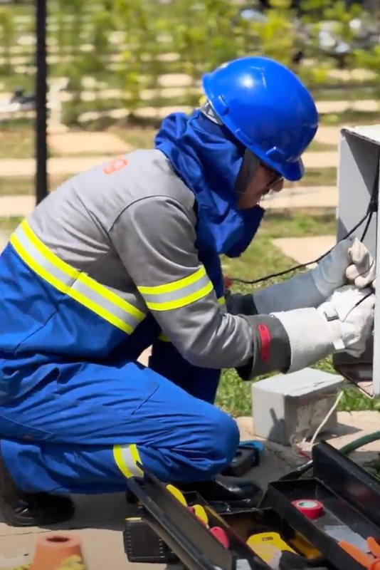 Técnico Eleng em instalação de AMI